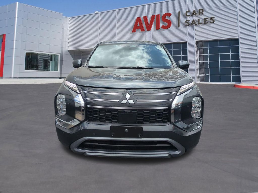 Thumbnail: 2025 Mitsubishi Outlander - 2