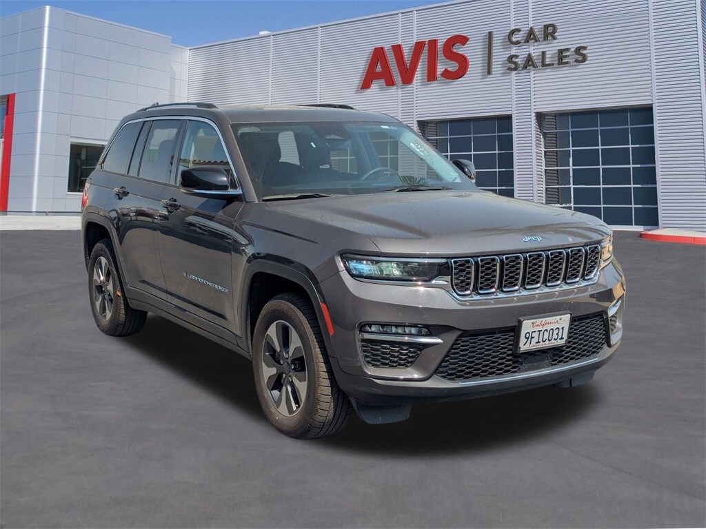 2023 Jeep Cherokee 4xe photo 3