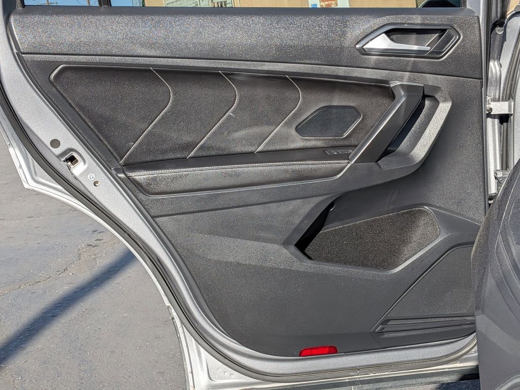 Thumbnail: 2024 Volkswagen Tiguan - 25