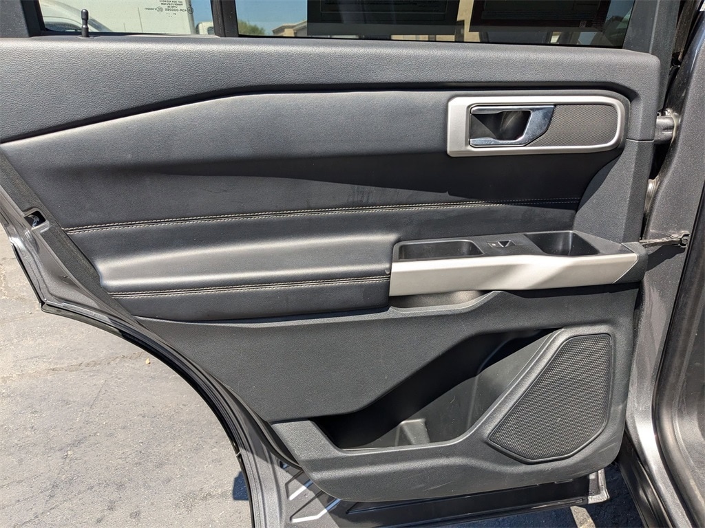 2022 Ford Explorer XLT 27