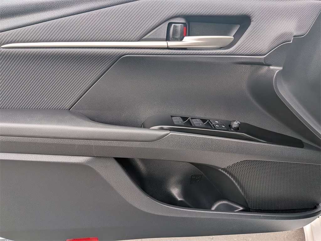 Thumbnail: 2025 Toyota Camry - 11