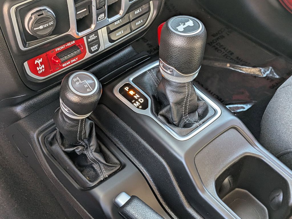 Thumbnail: 2025 Jeep Wrangler - 20