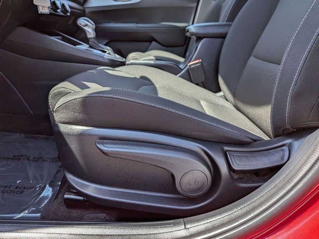 Thumbnail: 2024 Kia Forte - 16