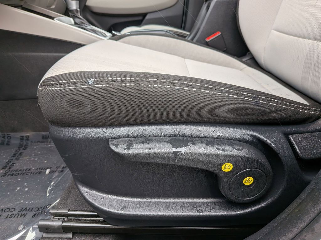 Thumbnail: 2025 Hyundai Venue - 16