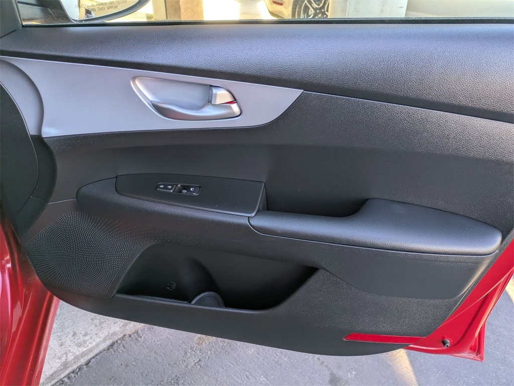 Thumbnail: 2024 Kia Forte - 34