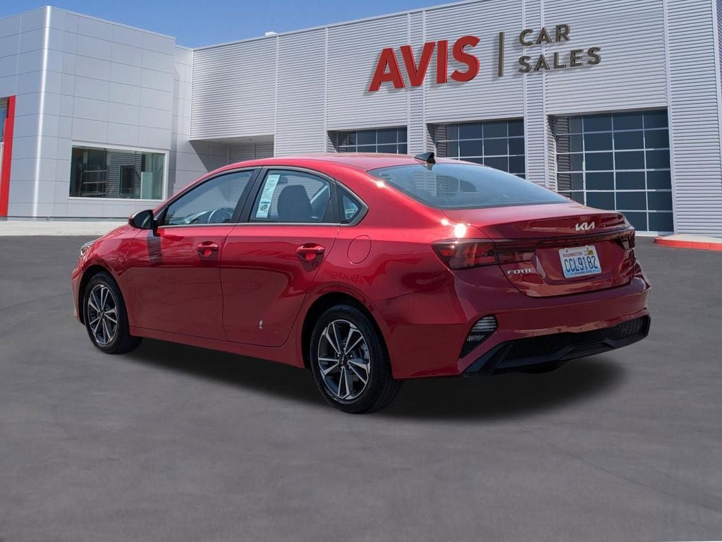 Thumbnail: 2024 Kia Forte - 9