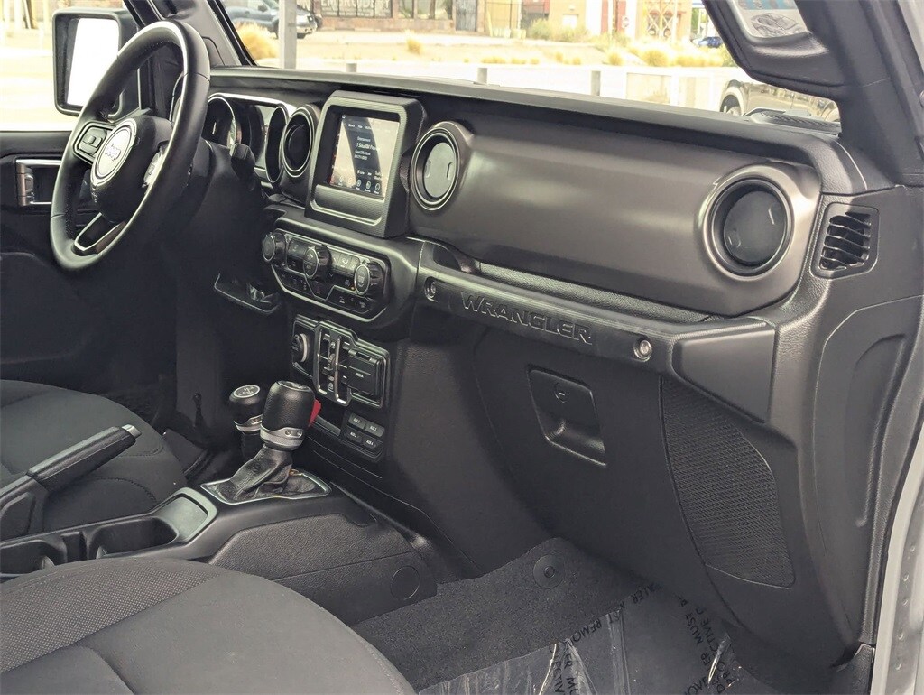 Thumbnail: 2023 Jeep Wrangler - 32
