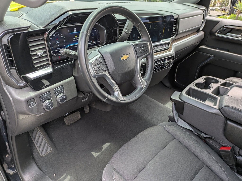 Thumbnail: 2023 Chevrolet Silverado 1500 - 16