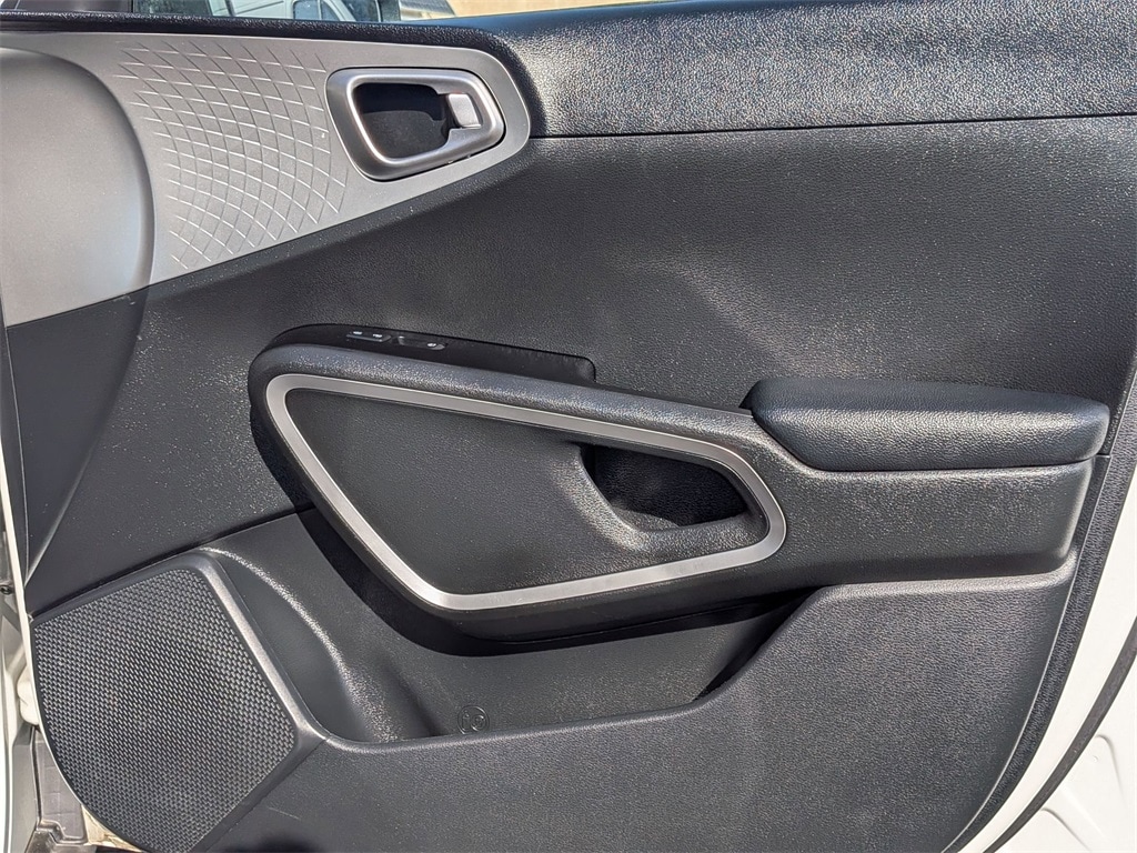 Thumbnail: 2024 Kia Soul - 32