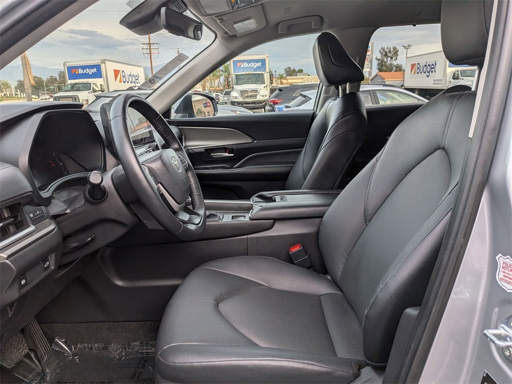 Thumbnail: 2025 Toyota Grand Highlander - 14