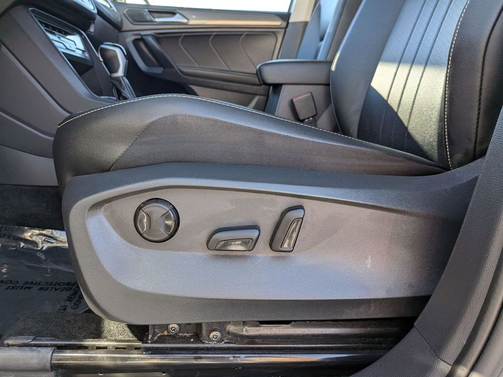 Thumbnail: 2024 Volkswagen Tiguan - 16