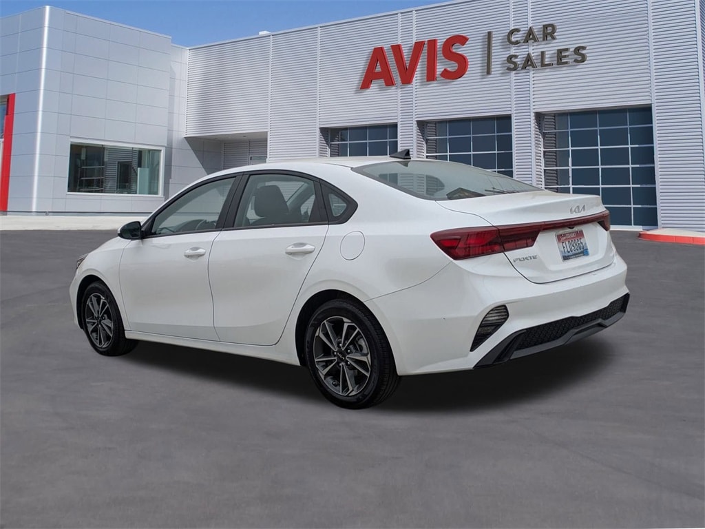 Thumbnail: 2024 Kia Forte - 9