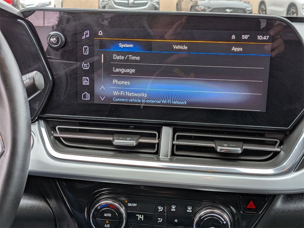 Thumbnail: 2025 Chevrolet Trax - 17