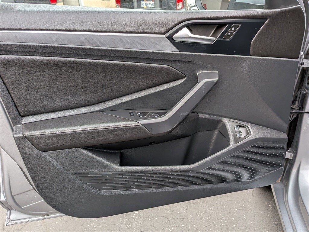 Thumbnail: 2024 Volkswagen Jetta - 11