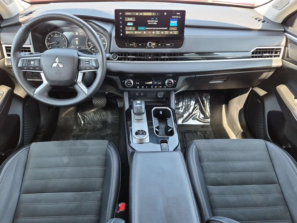 Thumbnail: 2025 Mitsubishi Outlander - 26