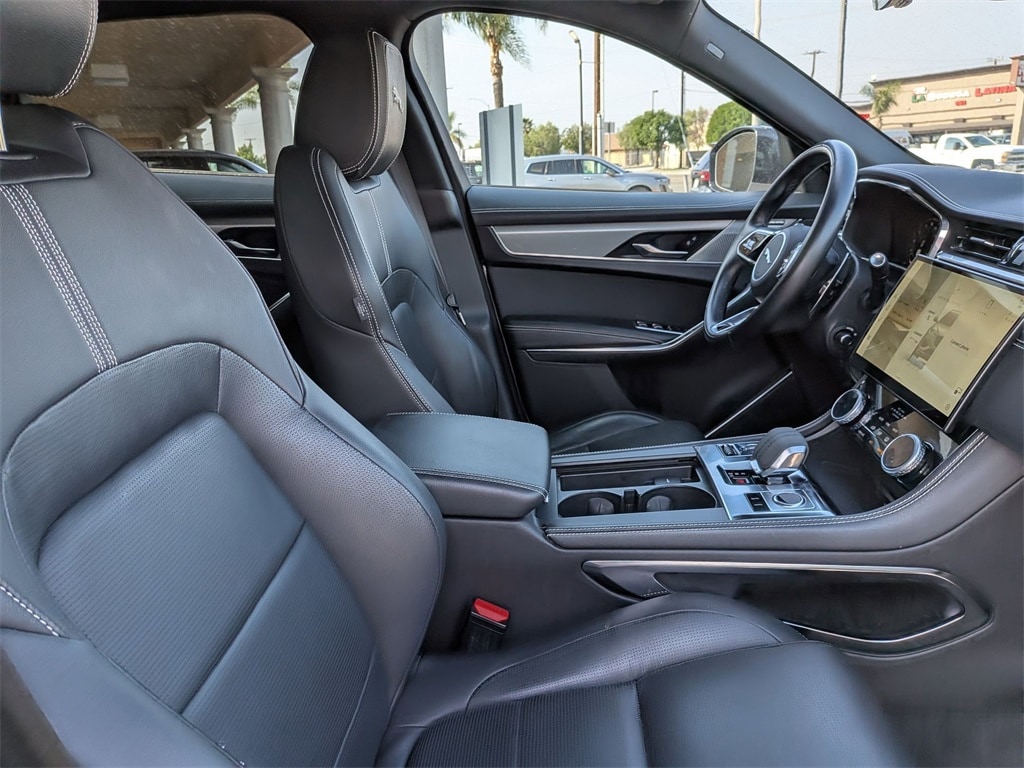 Thumbnail: 2024 Jaguar F-Pace - 29