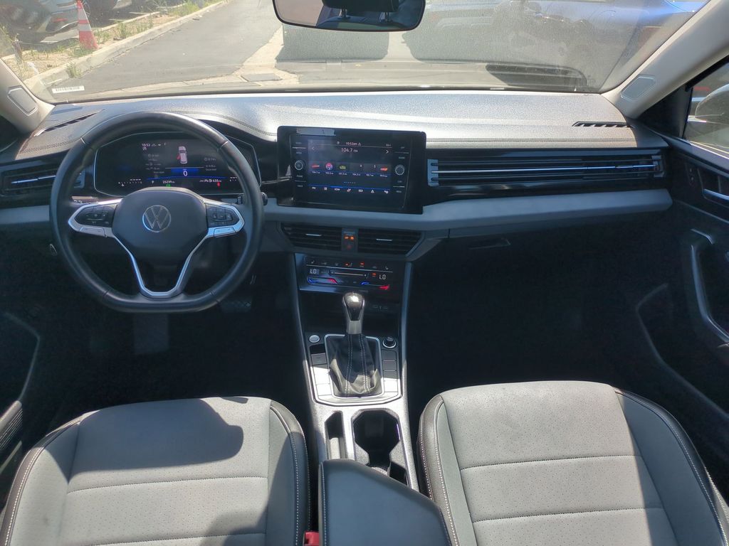 Thumbnail: 2025 Volkswagen Jetta - 24