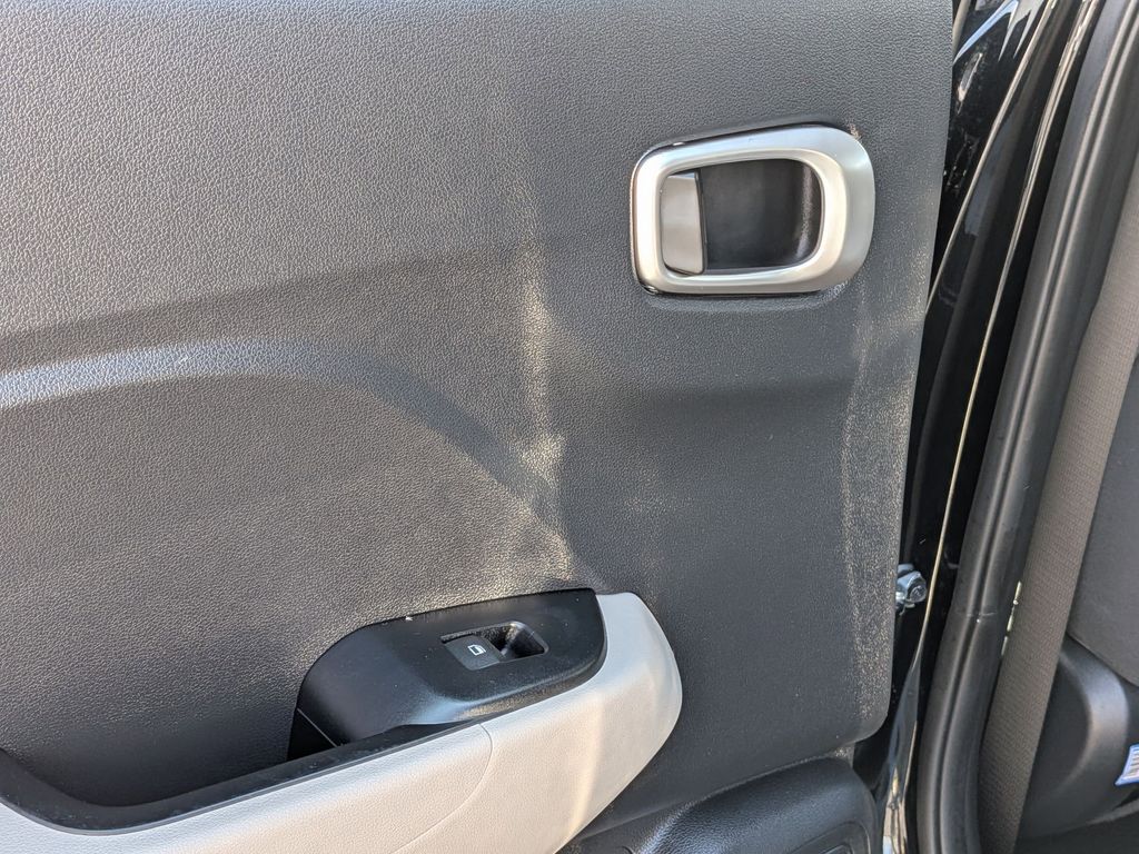 Thumbnail: 2025 Hyundai Venue - 27