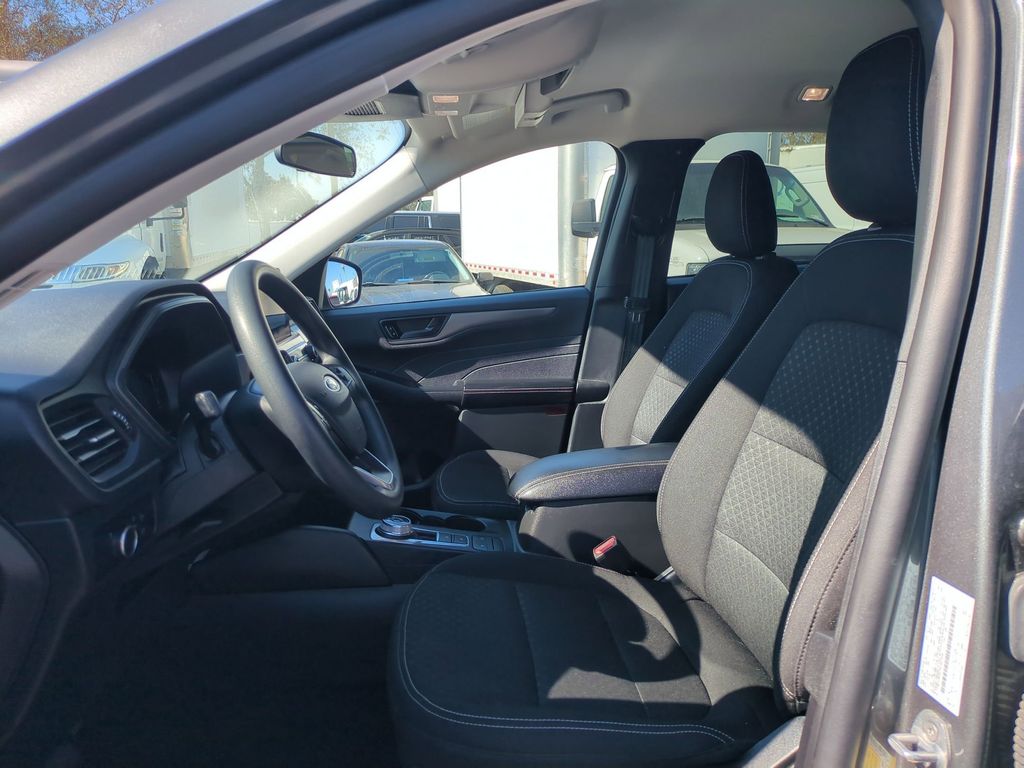 Thumbnail: 2025 Ford Escape - 21
