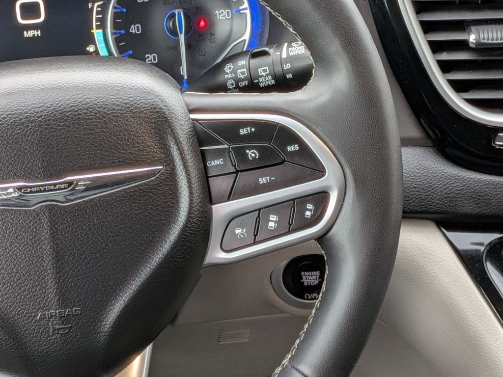 Thumbnail: 2024 Chrysler Pacifica - 24