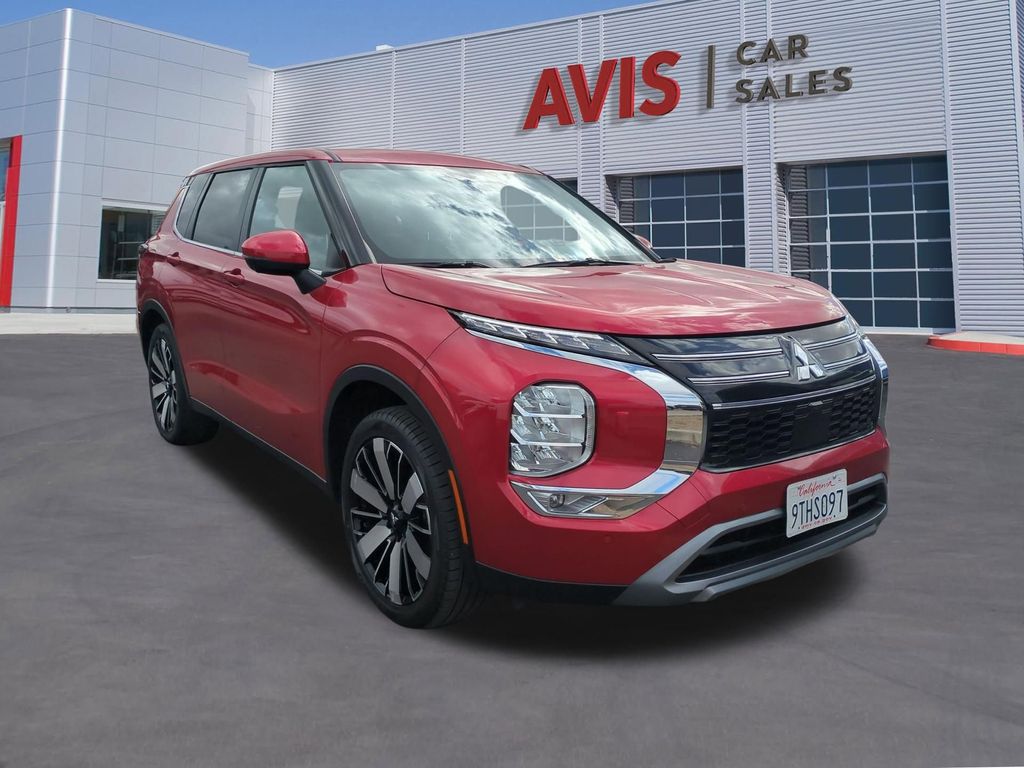 Thumbnail: 2025 Mitsubishi Outlander - 3