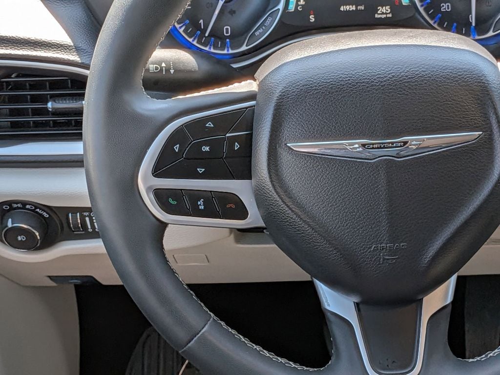 Thumbnail: 2024 Chrysler Pacifica - 23