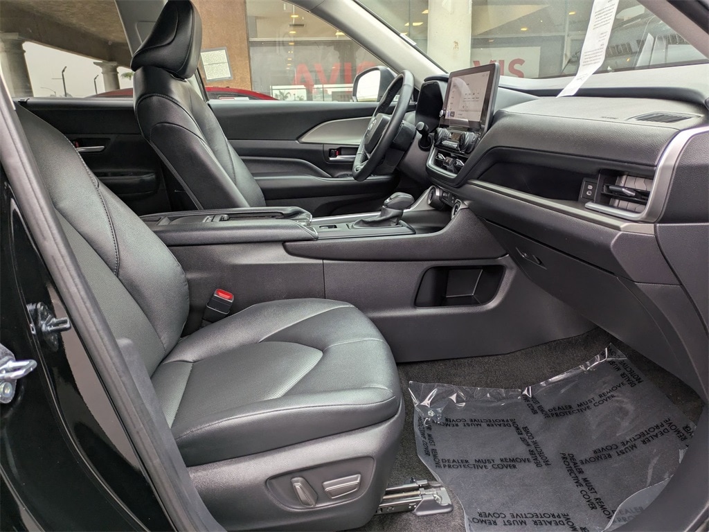 Thumbnail: 2025 Toyota Grand Highlander - 33