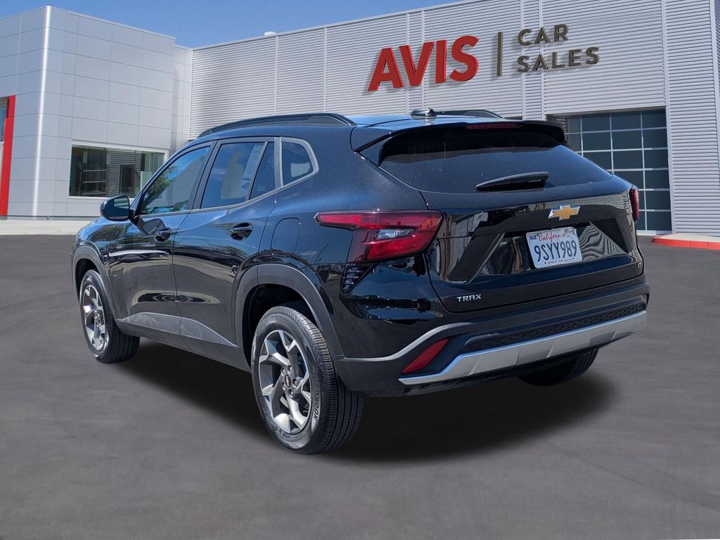Thumbnail: 2025 Chevrolet Trax - 9