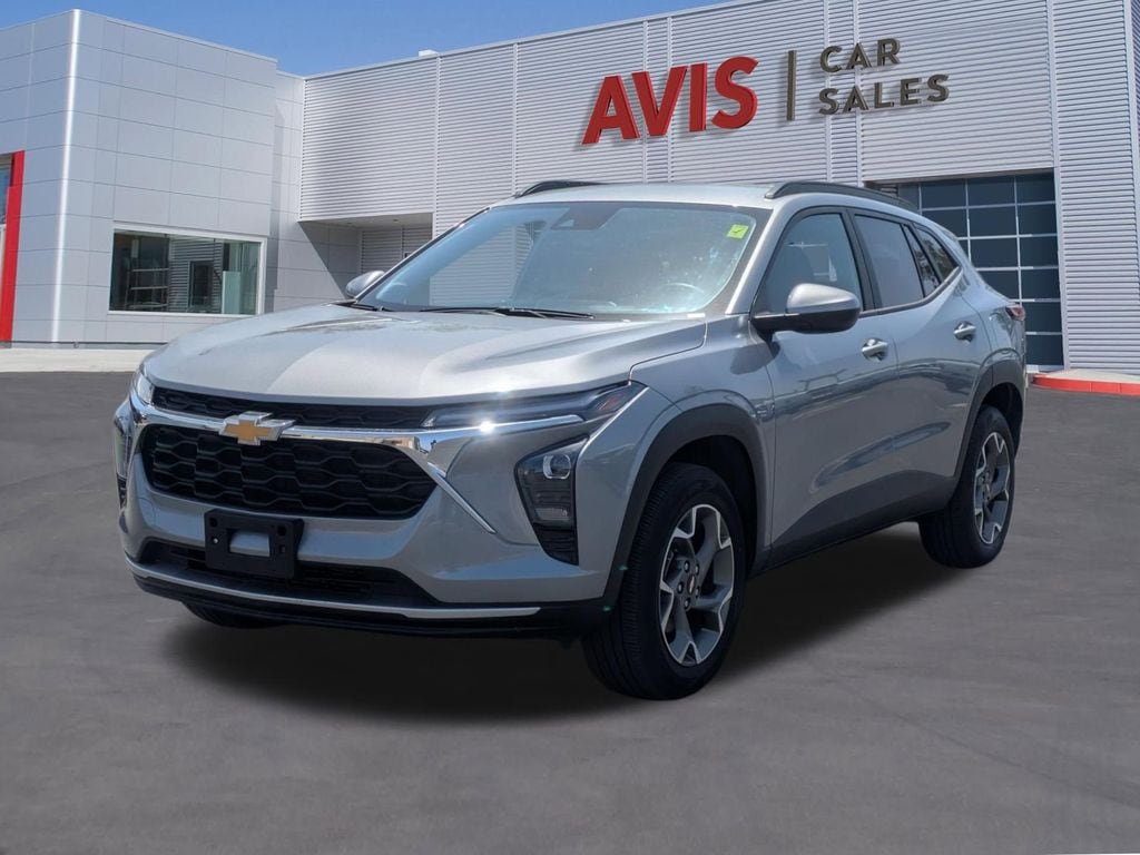 Thumbnail: 2025 Chevrolet Trax - 1