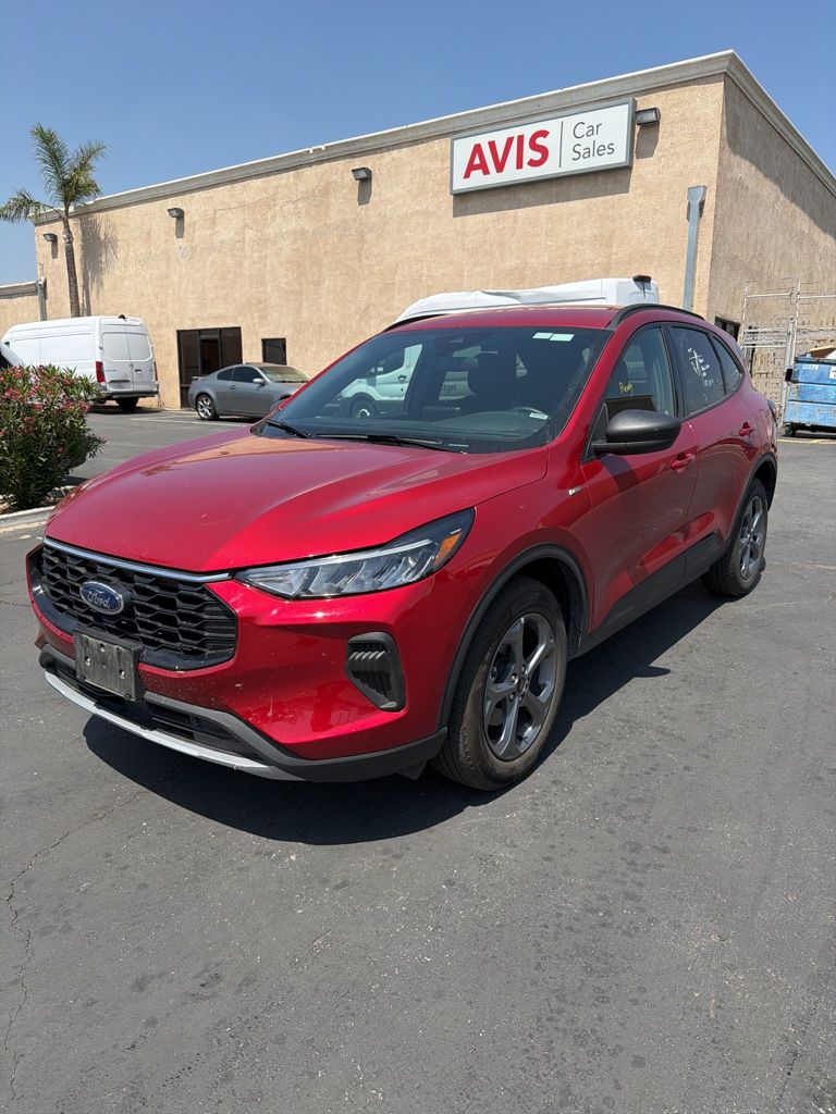 2025 Ford Escape ST-Line AWD's photo