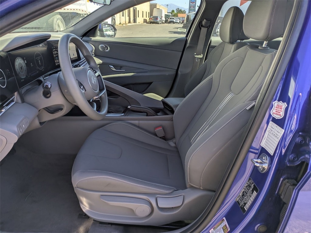 Thumbnail: 2024 Hyundai Elantra - 25