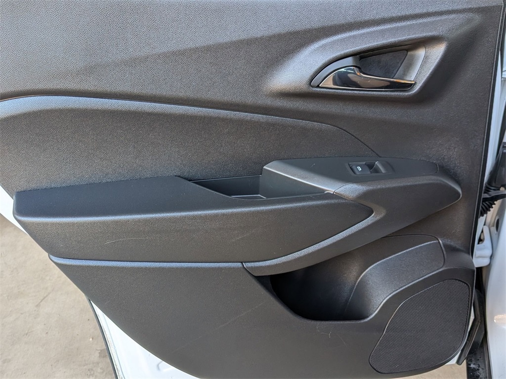 Thumbnail: 2025 Chevrolet Trax - 26