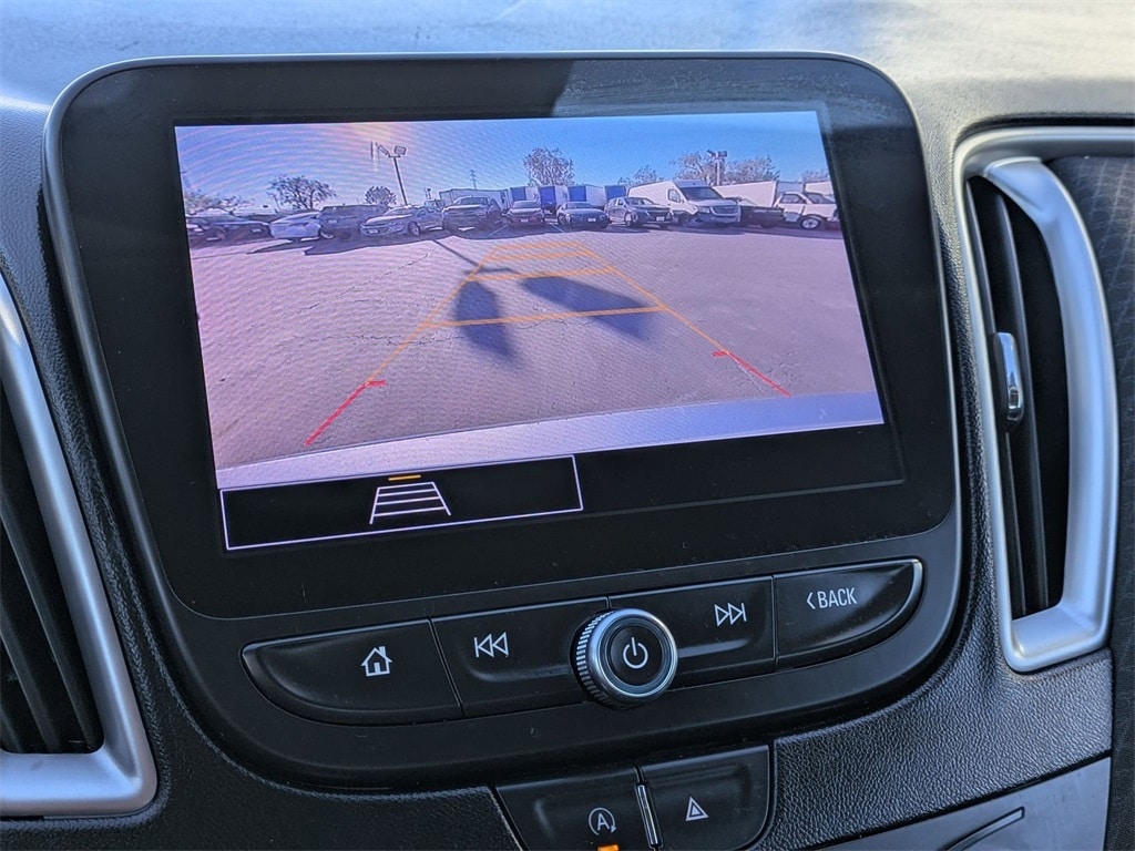 Thumbnail: 2024 Chevrolet Malibu - 16