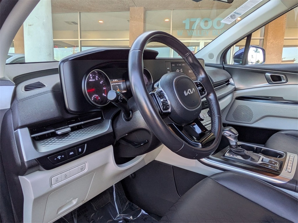 Thumbnail: 2024 Kia Carnival - 15