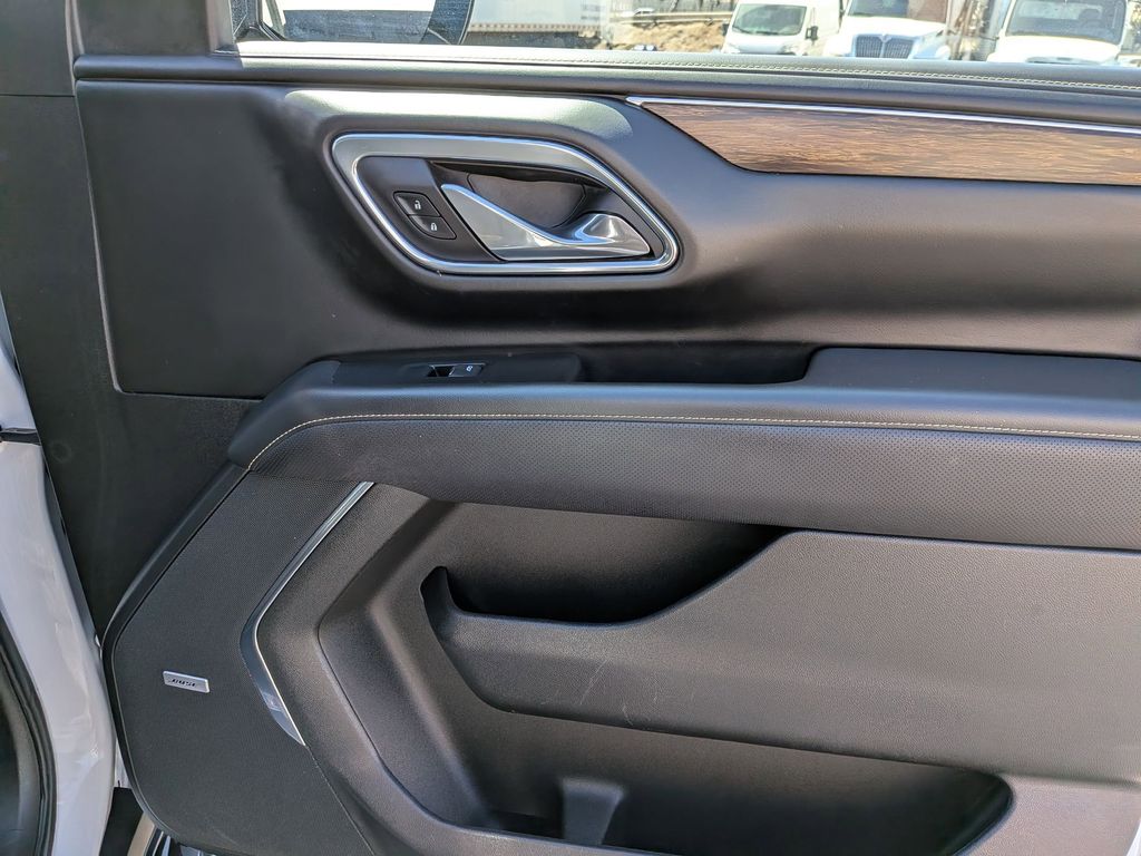 Thumbnail: 2023 Chevrolet Suburban - 35