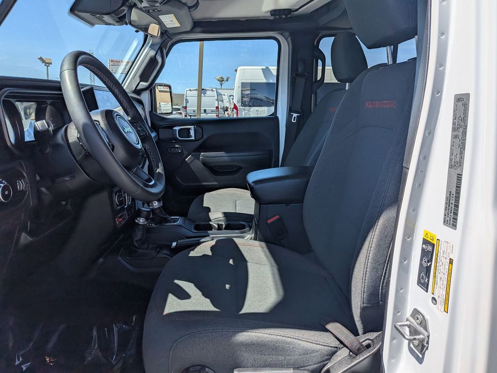 Thumbnail: 2025 Jeep Wrangler - 15