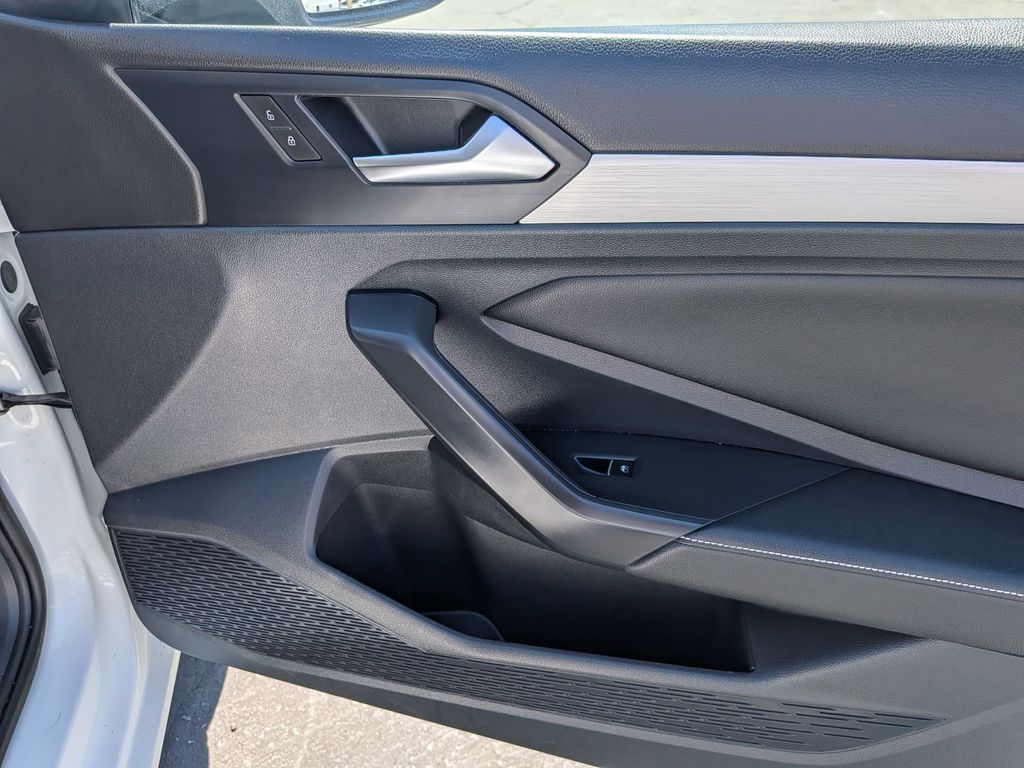 Thumbnail: 2025 Volkswagen Jetta - 31