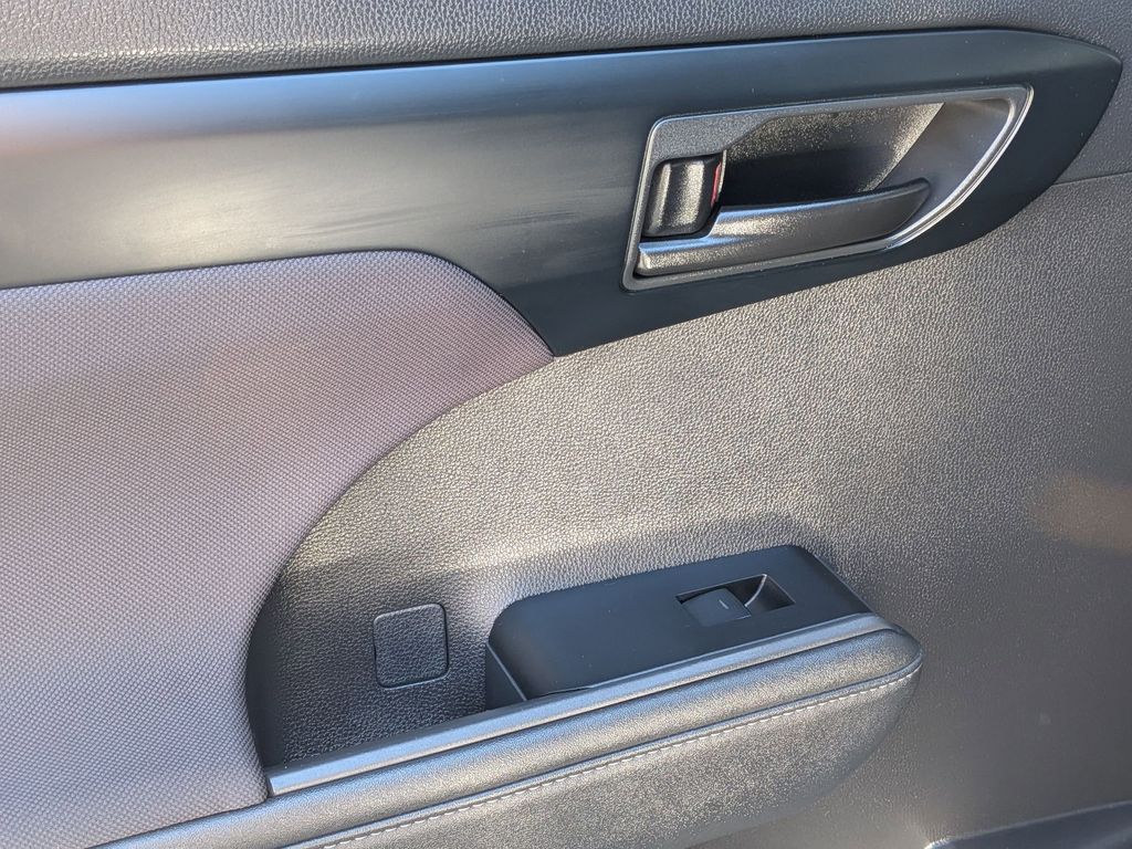 Thumbnail: 2024 Toyota Highlander - 26