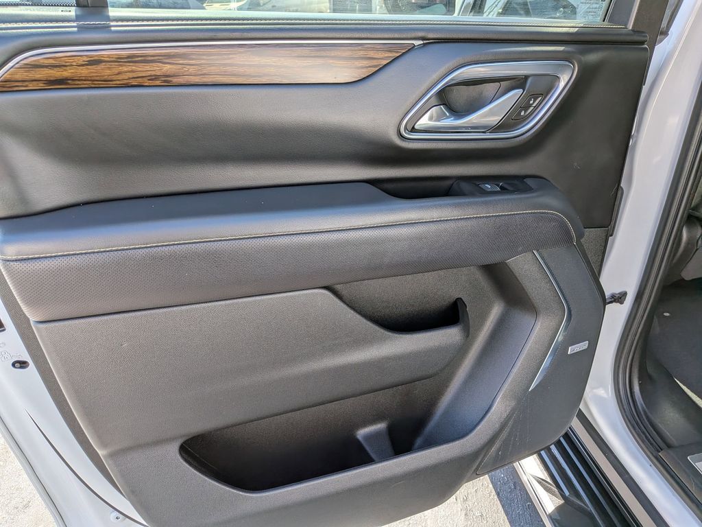 Thumbnail: 2023 Chevrolet Suburban - 27