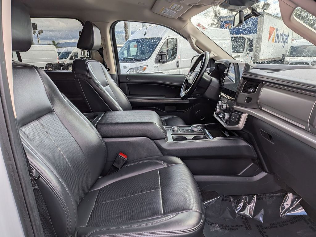Thumbnail: 2024 Ford Expedition - 28