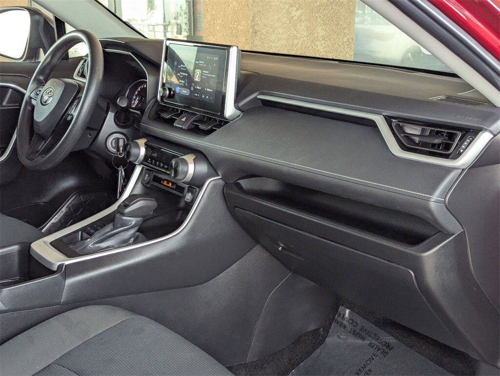 Thumbnail: 2024 Toyota RAV4 - 32