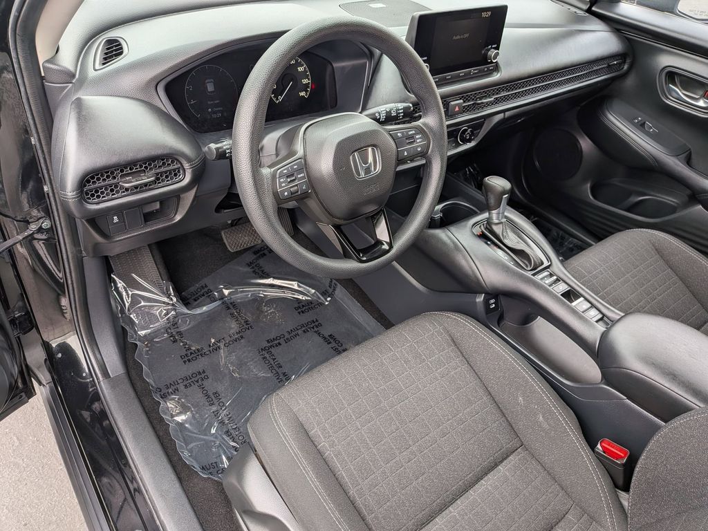 Thumbnail: 2025 Honda HR-V - 14