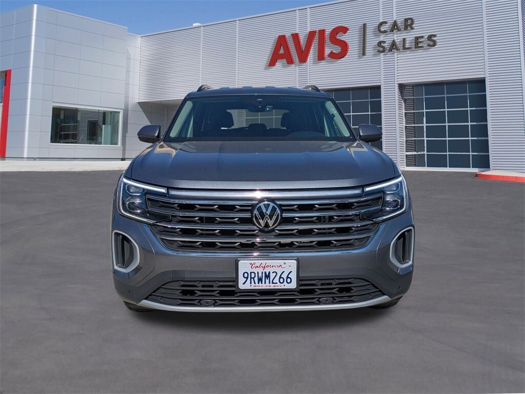 2025 Volkswagen Atlas SE Technology photo 2