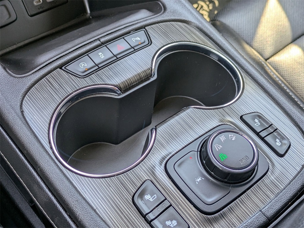 Thumbnail: 2023 GMC Acadia - 19