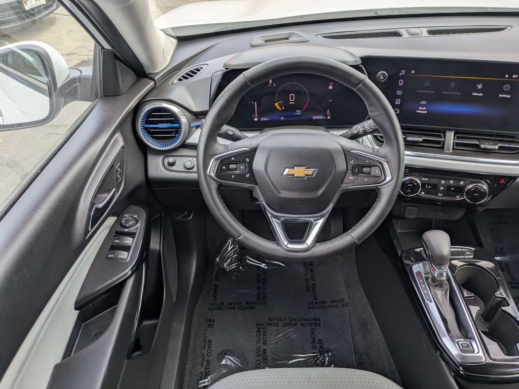 Thumbnail: 2025 Chevrolet Trax - 29