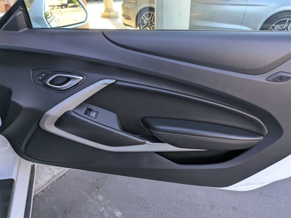 Thumbnail: 2023 Chevrolet Camaro - 31