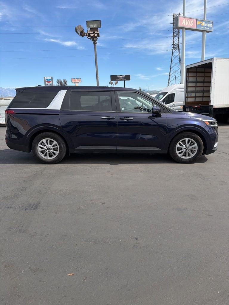 Thumbnail: 2024 Kia Carnival - 5