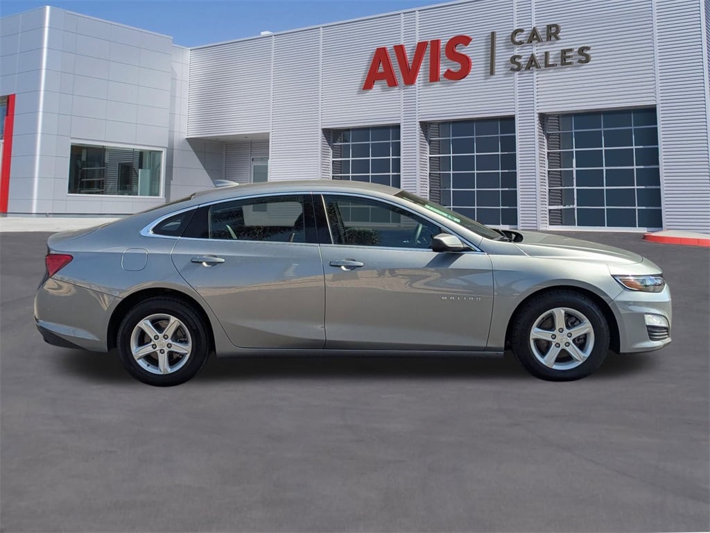 Thumbnail: 2023 Chevrolet Malibu - 5