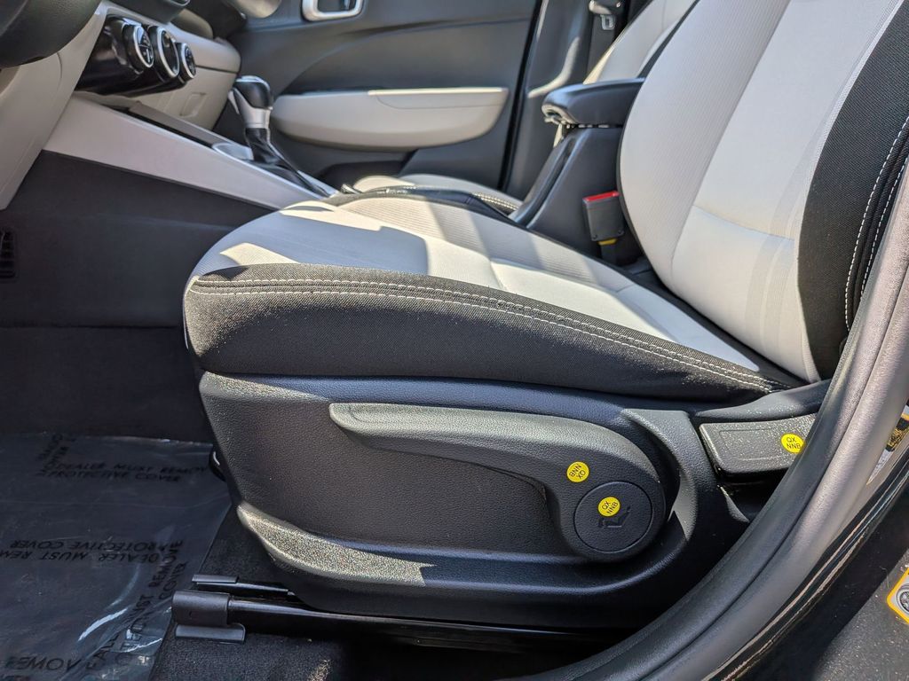 Thumbnail: 2025 Hyundai Venue - 16