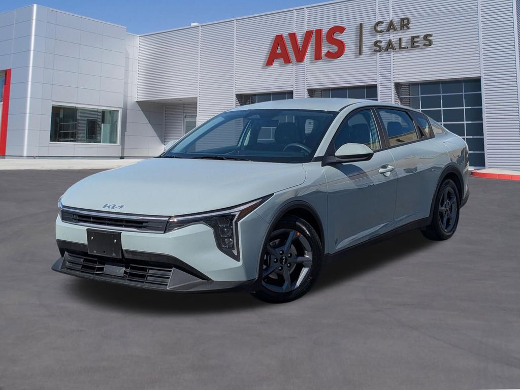 2025 Kia K4 LXS
